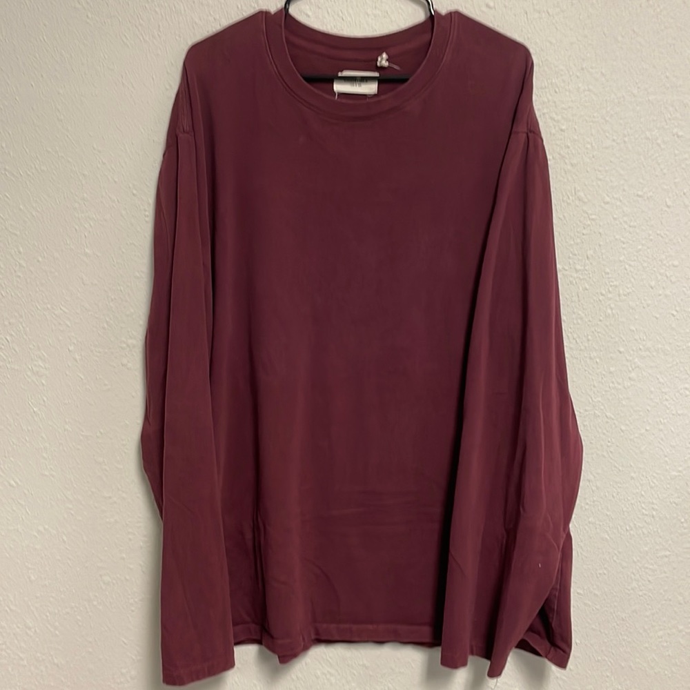 Essentials Tee